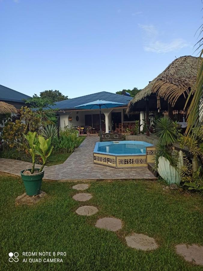 La Maison Du Voyage Tevaitoa Exterior photo